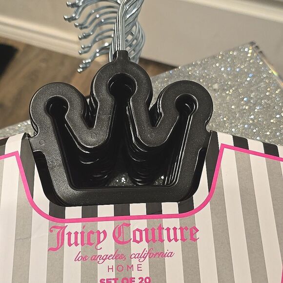 Juicy Couture Notched Shoulder Space Saving Crown Top Set of 20 Hangers- Black - Picture 4 of 12